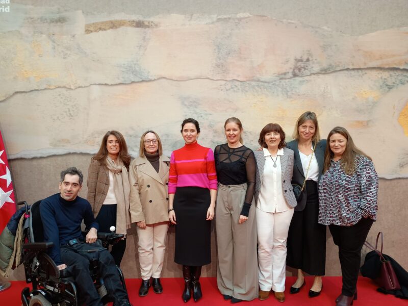 Acto de presentación de la Estrategia Madrileña de Atención a Personas con Discapacidad – Horizonte 2028 de la Comunidad de Madrid, con la presidenta de la Comunidad de Madrid y la consejera de Familia, Juventud y Asuntos Sociales