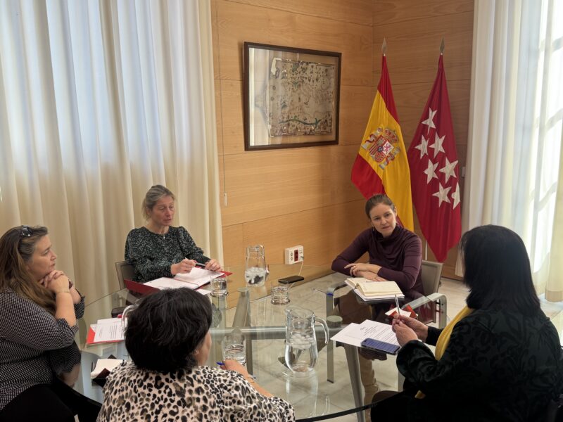 Reunión con la consejera de Familia, Juventud y Asuntos Sociales de la Comunidad de Madrid