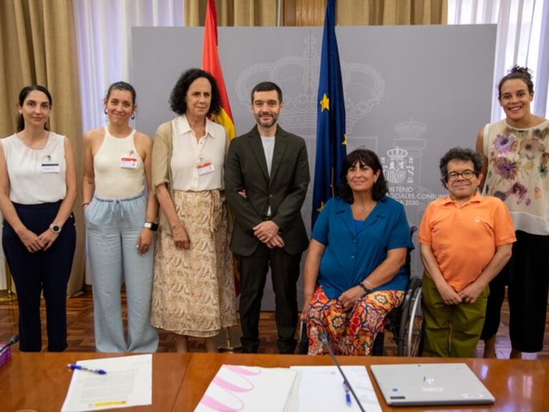 Reunión con el ministro de Derechos Sociales, Consumo y Agenda 203 y Fundación CERMI Mujeres