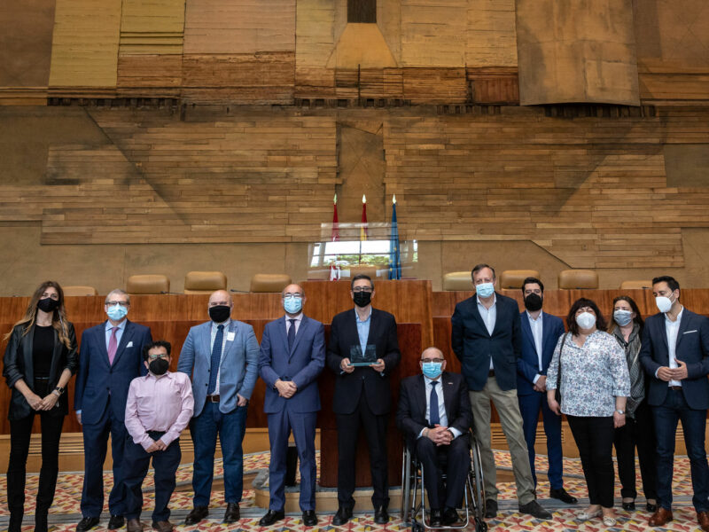 Acto de entrega del reconocimiento: amigo de las personas con discapacidad concedido al diputado y senador, Tomás Marcos Arias
