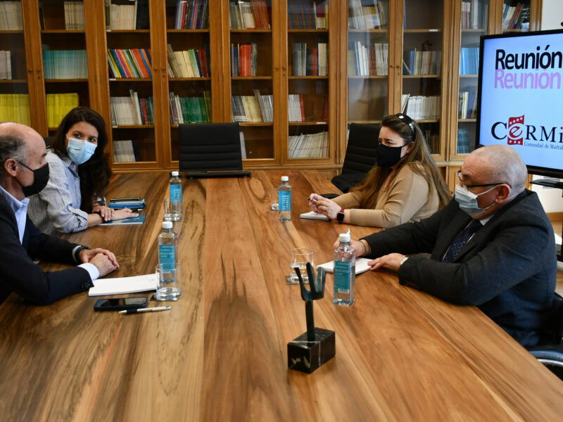 Reunión con el decano y la vicedecana del Colegio Oficial de la Psicología de Madrid
