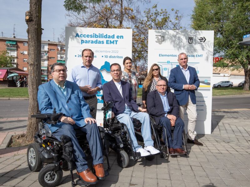 Acto de presentación de nuevas medidas de accesibilidad en paradas de la EMT Madrid