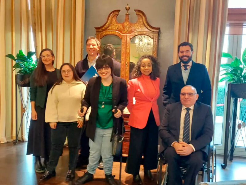 Encuentro de CERMI Estatal con la embajadora de Estados Unidos en España