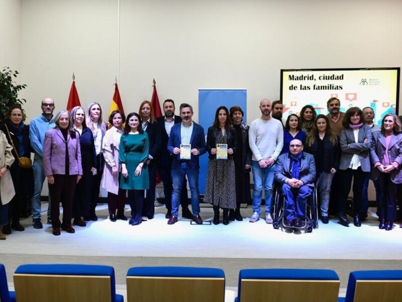Inauguración del Centro de Servicios Sociales en el Ensanche de Vallecas