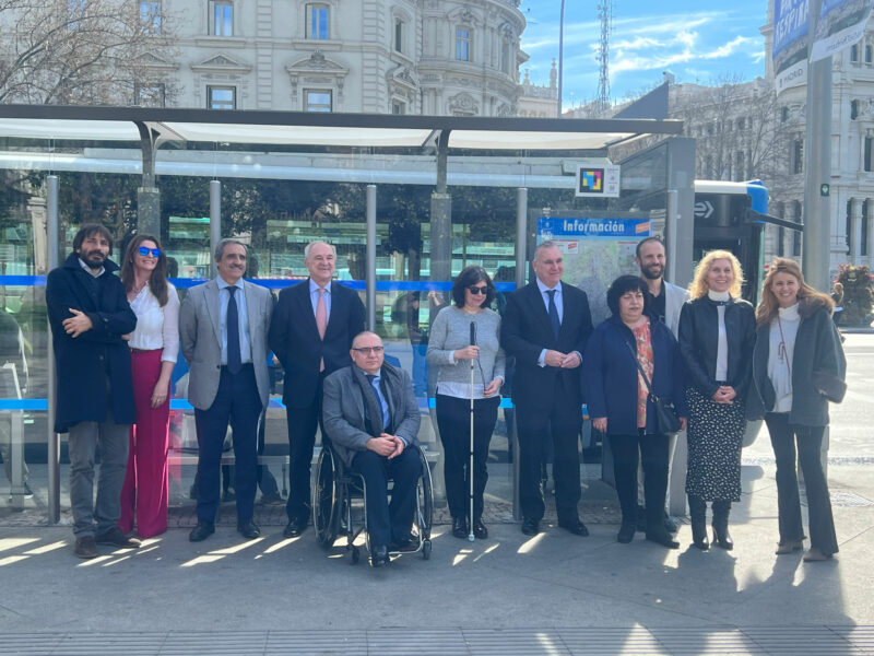 Acto con EMT Madrid, presentación de la incorporación del sistema de códigos NaviLens en las marquesinas de Madrid