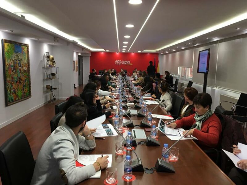 Sesión formativa de sensibilización sobre Servicios Sociales y Autonomía Personal, organizada por CERMI Madrid y el Ayuntamiento de Madrid, con la colaboración de la Fundación ONCE