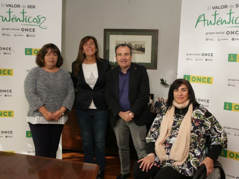 Visita a la Delegación Territorial de ONCE en Madrid de la diputada y portavoz del Grupo Popular en la Comisión Permamente Legislativa para las Políticas Integrales de la Discapacidad de la Asamblea de Madrid