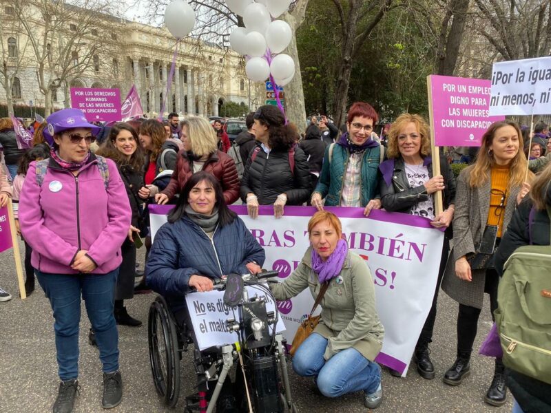 Participación en la manifestación en #Madrid por el Dia Internacional de la Mujer, con la Fundación CERMI Mujeres