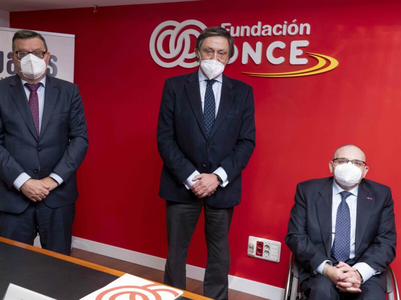 Firma del Convenio de Colaboración entre el Ilustre Colegio de Procuradores de Madrid, CERMI Comunidad de Madrid y Fundación ONCE
