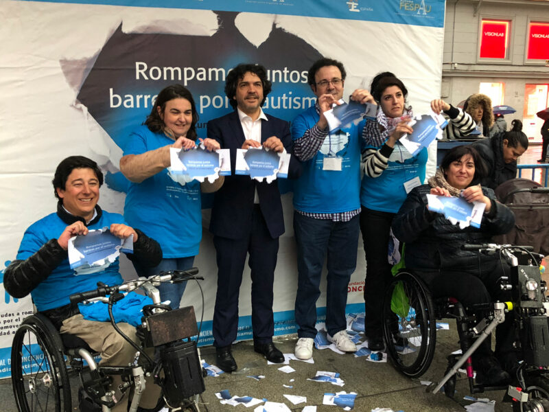 Celebración del Día Mundial de Concienciación sobre el Autismo organizado por Autismo España
