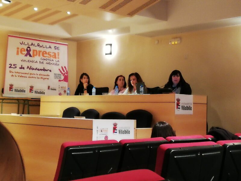 Acto 'Villalbilla se expresa contra la Violencia de Género' organizado por el Ayuntamiento de Villalbilla