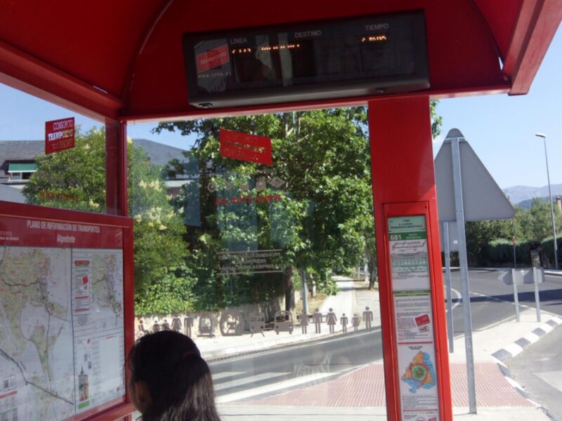 Marquesina de bus interurbano, foto de la Comunidad de Madrid