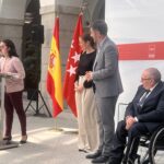 Acto del entrega del texto accesible del nuevo A49 de la CE de CERMI Comunidad de Madrid a la Comunidad de Madrid