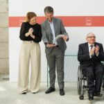 Acto del entrega del texto accesible del nuevo A49 de la CE de CERMI Comunidad de Madrid a la Comunidad de Madrid