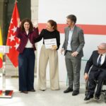 Acto del entrega del texto accesible del nuevo A49 de la CE de CERMI Comunidad de Madrid a la Comunidad de Madrid