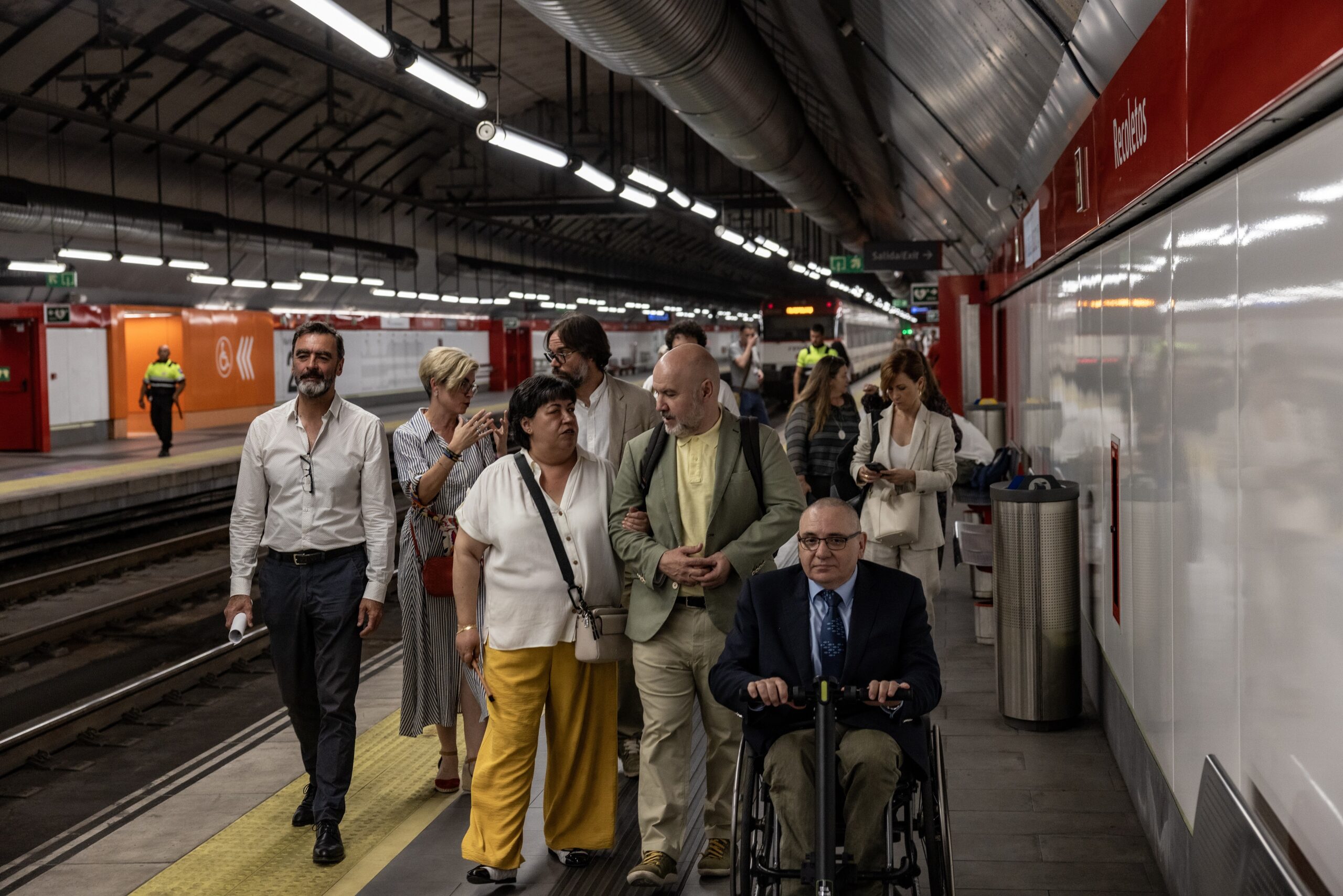 Visita a la Estación de Cercanías Madrid de Recoletos, con el Ministerio de Transporte y Movilidad Sostenible, ADIF y CERMI Estatal