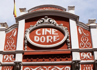 Fachada del cine Doré