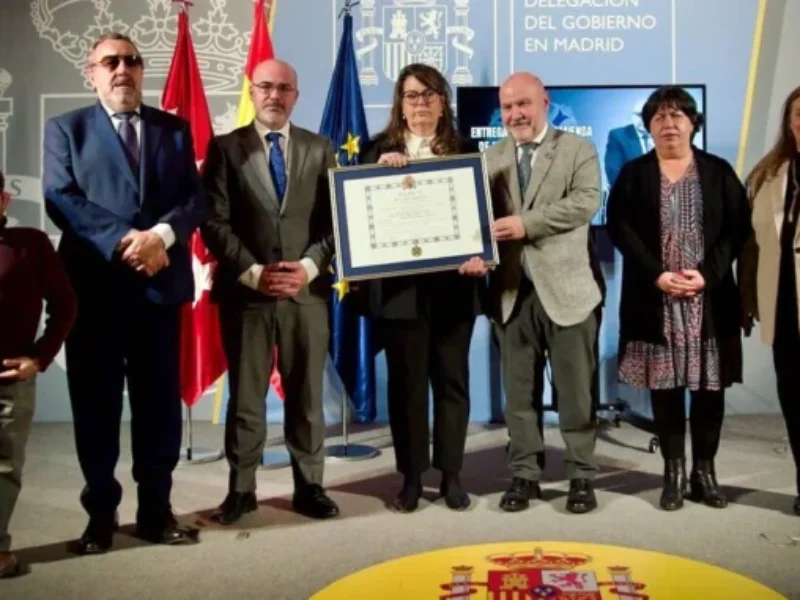 Entrega de la Orden del Mérito Civil, a título póstumo, a Óscar Moral Ortega con un reconocimiento a su carácter de “hombre bueno”