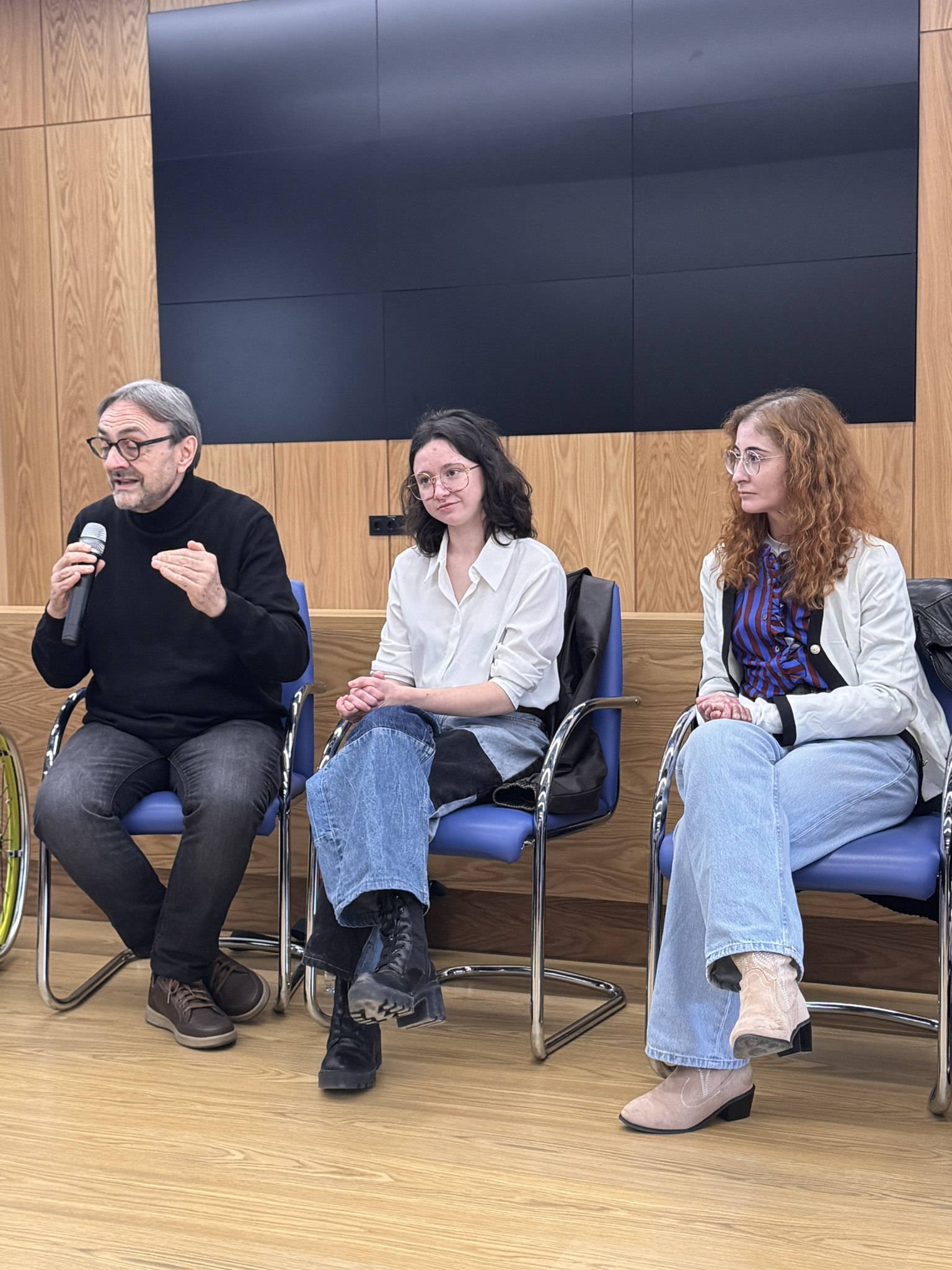 CERMI Madrid y La Salle Centro Universitario han organizado el conversatorio “Vivir con mi discapacidad día a día ¿conversamos”