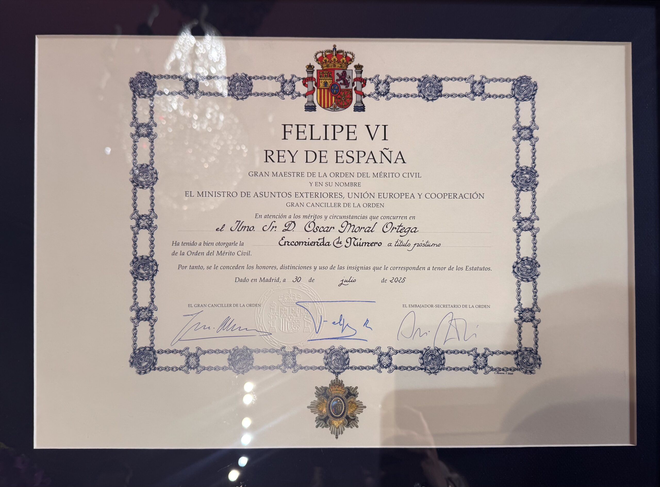 ENTREGA DE LA ORDEN DEL MÉRITO CIVIL, A TÍTULO PÓSTUMO, A ÓSCAR MORAL ORTEGA