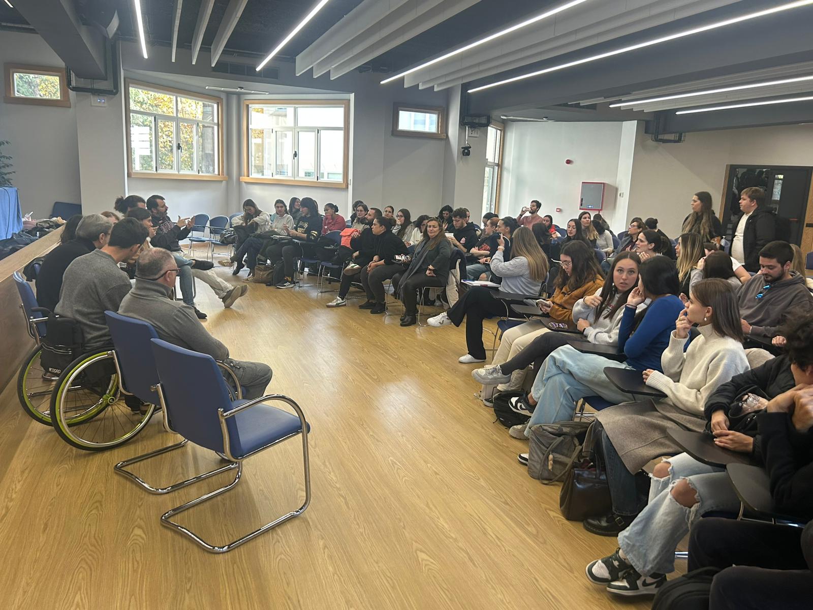 CERMI Madrid y La Salle Centro Universitario han organizado el conversatorio “Vivir con mi discapacidad día a día ¿conversamos”