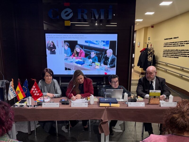 El CERMI y la Fundación Derecho y Discapacidad rinden homenaje a Óscar Moral Ortega con la presentación del libro sobre abogacía y derechos de las personas con discapacidad y la entrega del premio CERMI.es 2025