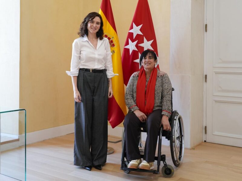 Díaz Ayuso se reúne en la Real Casa de Correos con la nueva presidenta de CERMI Madrid