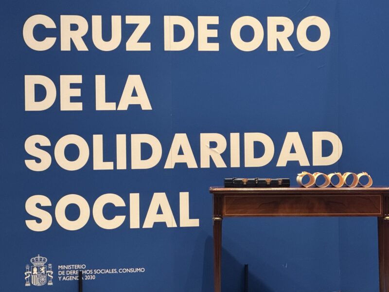 Óscar Moral Ortega recibe la Cruz de Oro de la Orden Civil de la Solidaridad Social
